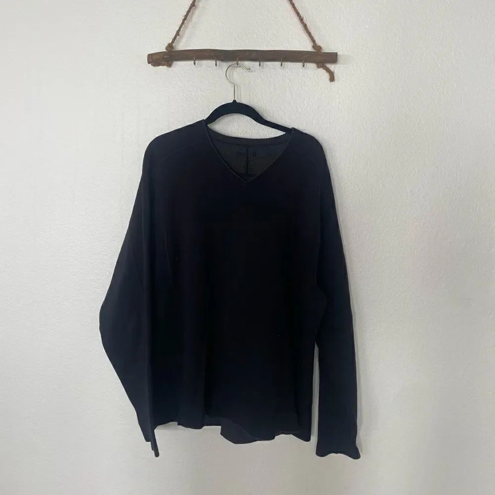 Men’s reversible sweater